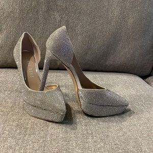 Gianni Bini Silver Heels, size 8, never been worn